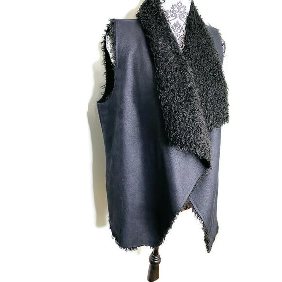 Velvet Jackets & Blazers - Velvet Graham & Spencer Size XS/P Black Sleeveless Suede Vest Faux Fur Lined